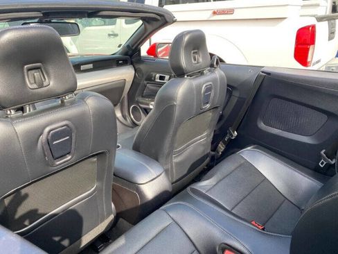 Used 2019 Ford Mustang Premium image 13