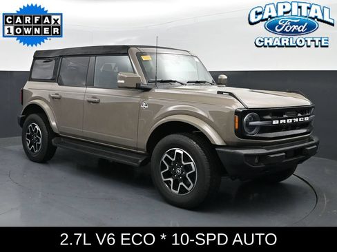 Used 2025 Ford Bronco Outer Banks AWD/4WD image 3