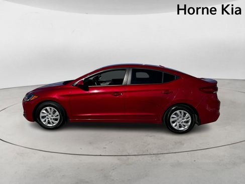 Used 2017 Hyundai Elantra SE image 6