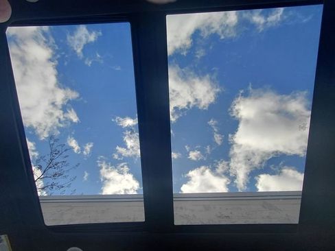 Certified 2022 Ford F150 Lightning Platinum image 2