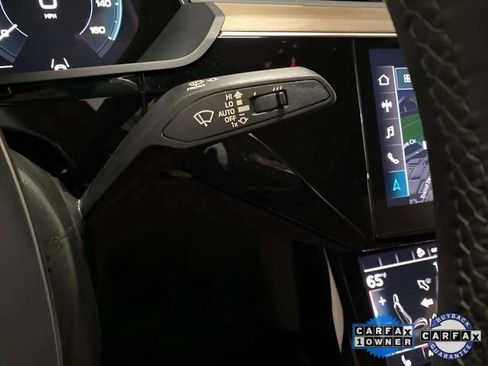 Used 2024 Audi Q8 e-tron Premium image 42