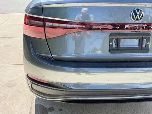New 2026 Volkswagen Jetta SE FWD image 15