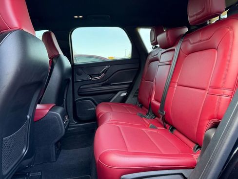 Used 2023 Lincoln Corsair Reserve image 13