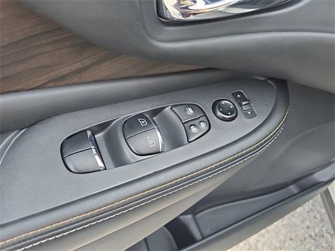 Certified 2022 Nissan Murano Platinum w/ Cargo Package image 21