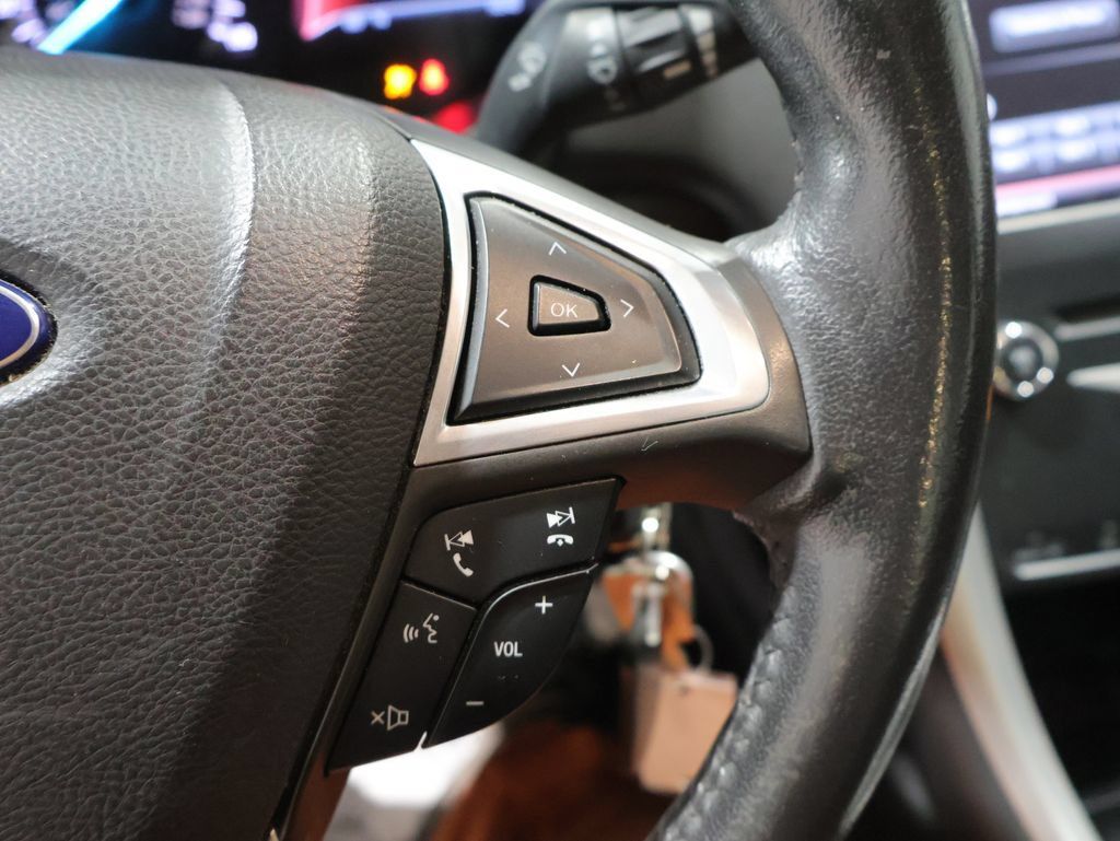 Used 2014 Ford Fusion SE FWD image 32