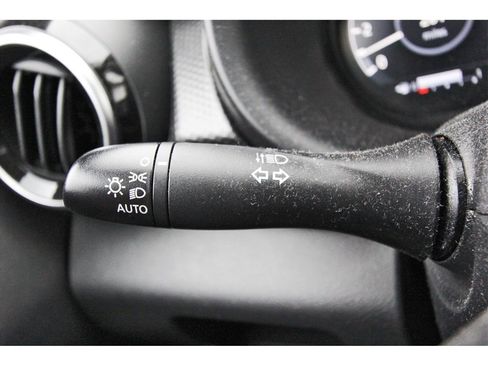 Used 2023 Nissan Kicks SV image 13