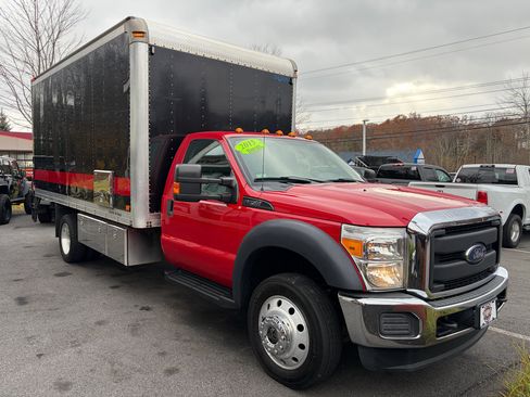 Used 2015 Ford F550 4x4 Regular Cab Super Duty image 4