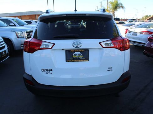Used 2013 Toyota RAV4 LE AWD/4WD image 6