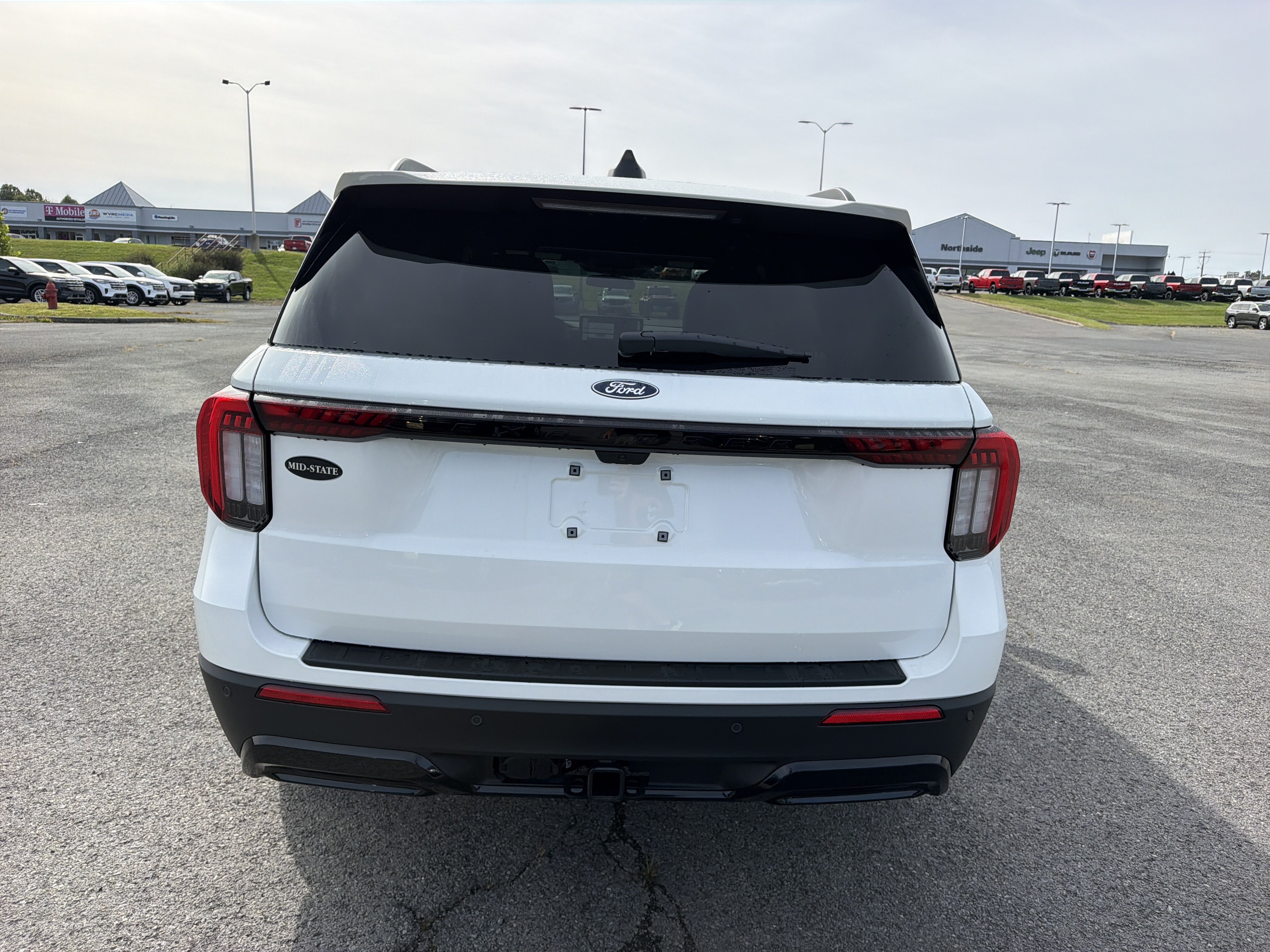 New 2027 Ford Explorer ST-Line w/ ST-Line Street Pack AWD/4WD image 5