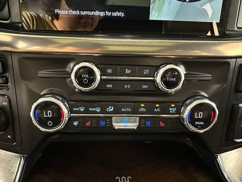 Used 2021 Ford F150 King Ranch w/ Equipment Group 601A High AWD/4WD image 37