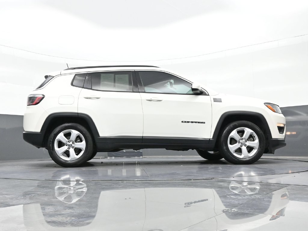 Used 2021 Jeep Compass Latitude w/ Sun and Sound Group FWD image 28