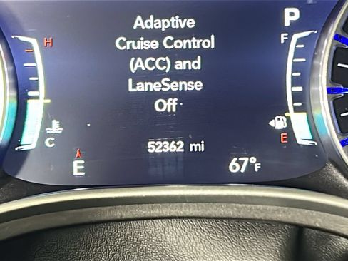 Used 2024 Chrysler Pacifica Touring-L FWD image 21