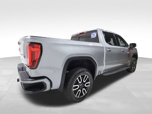 Used 2025 GMC Sierra 1500 AT4 w/ AT4 Premium Package AWD/4WD image 4
