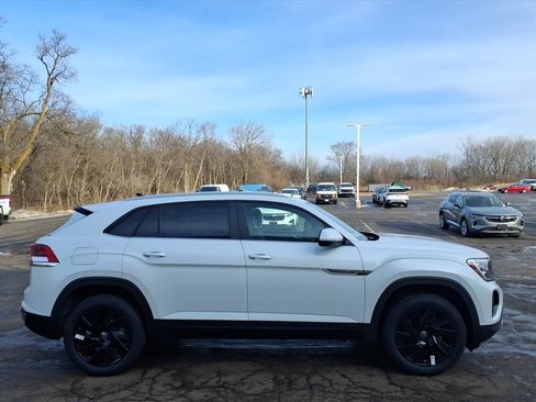 New 2026 Volkswagen Atlas Cross Sport SE AWD/4WD image 8
