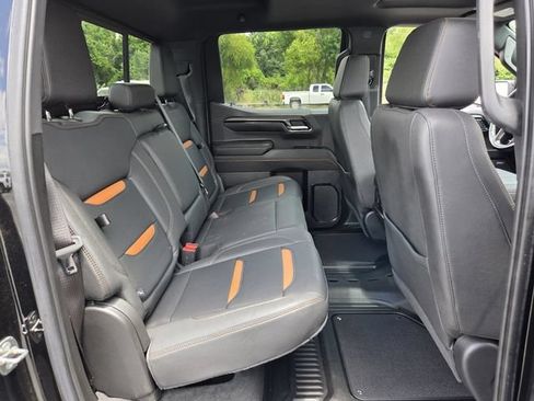 Used 2023 GMC Sierra 1500 AT4 w/ Technology Package AWD/4WD image 15