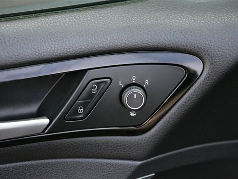 Used 2015 Volkswagen Golf SEL FWD image 10