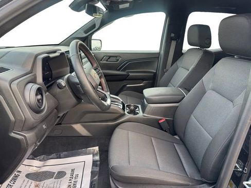 Used 2025 Chevrolet Colorado W/T w/ Advanced Trailering Package image 10