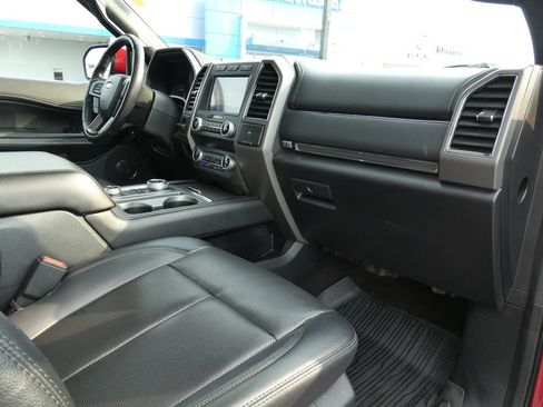 Used 2020 Ford Expedition XLT w/ Equipment Group 202A AWD/4WD image 15