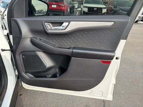 Used 2020 Ford Escape SEL image 25