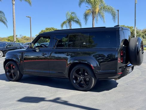 Used 2023 Land Rover Defender 130 X-Dynamic SE image 15