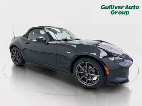 Used 2016 MAZDA MX-5 Miata Club image 12