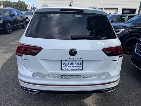 Used 2024 Volkswagen Tiguan SEL R-Line AWD/4WD image 5