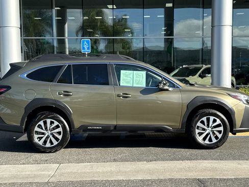 Certified 2025 Subaru Outback Premium image 3