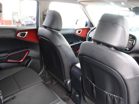 Used 2022 Kia Soul Turbo FWD image 10