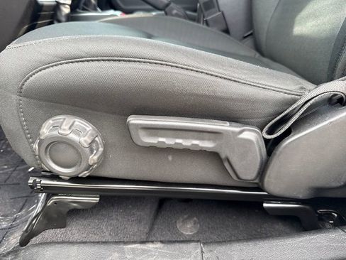 Used 2021 Jeep Wrangler Sport image 14