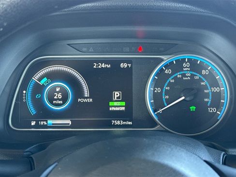 Used 2023 Nissan Leaf S image 23