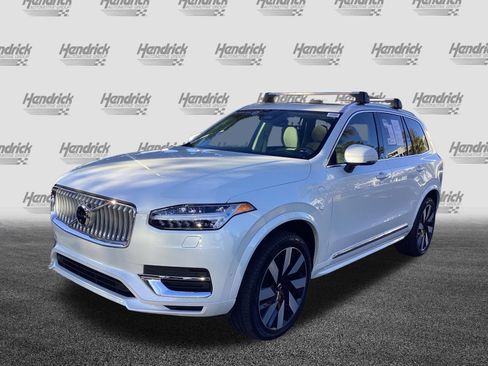 Certified 2025 Volvo XC90 T8 Plus w/ Protection Package Premier image 5