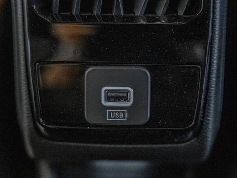 New 2025 Jeep Compass Limited w/ Sun & Sound Group image 29