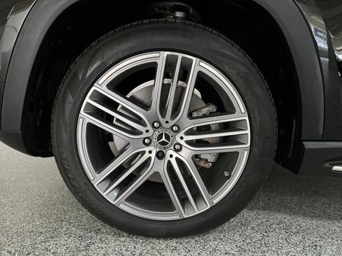Used 2022 Mercedes-Benz GLS 450 4MATIC image 9