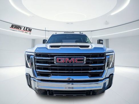 Used 2024 GMC Sierra 2500 SLE w/ SLE Value Package; image 7