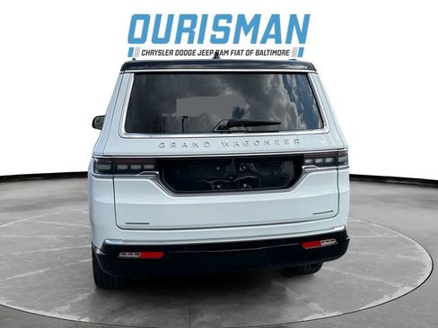 Used 2023 Jeep Grand Wagoneer L Series II image 5