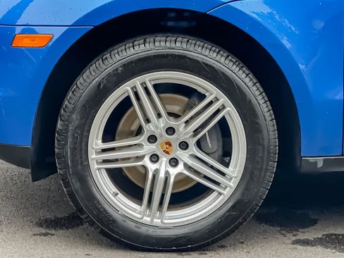 Used 2018 Porsche Macan image 39