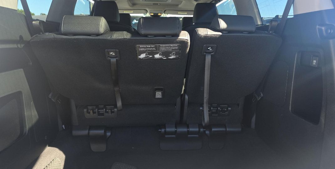 Used 2023 Honda Odyssey Touring image 21