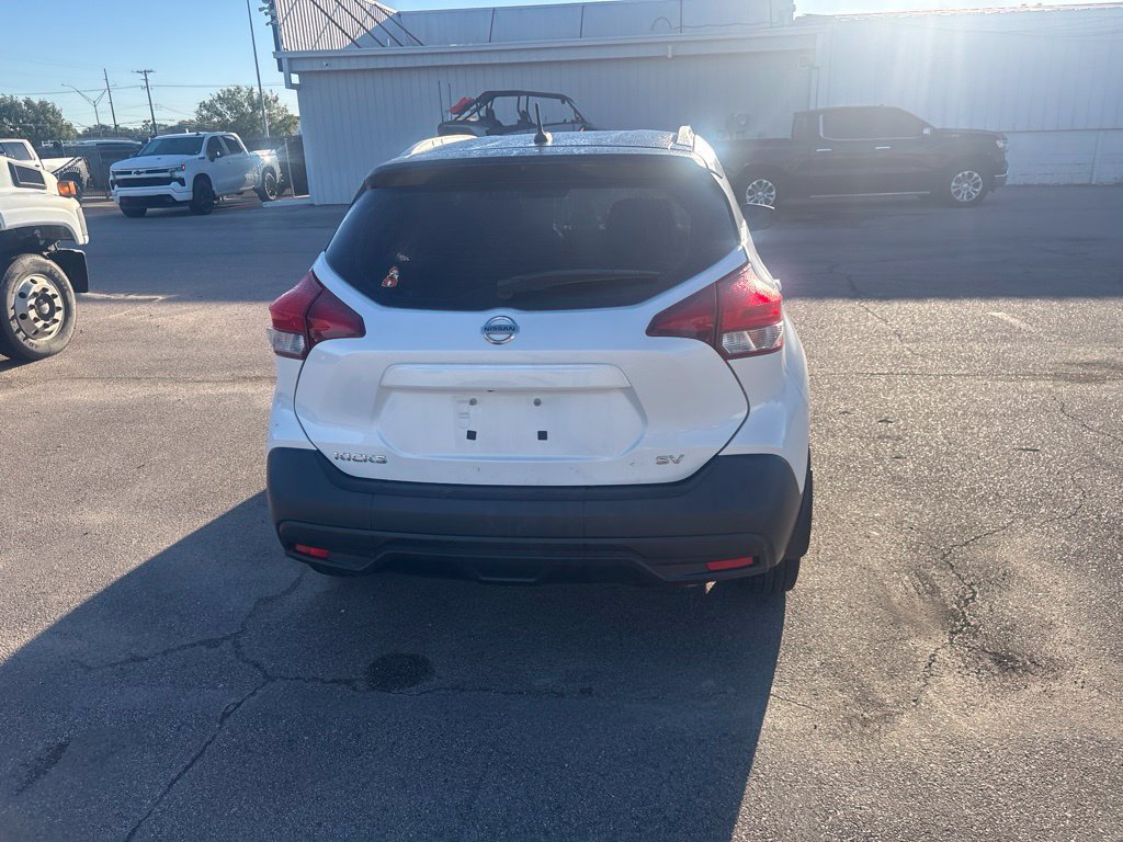 Used 2018 Nissan Kicks SV FWD image 13