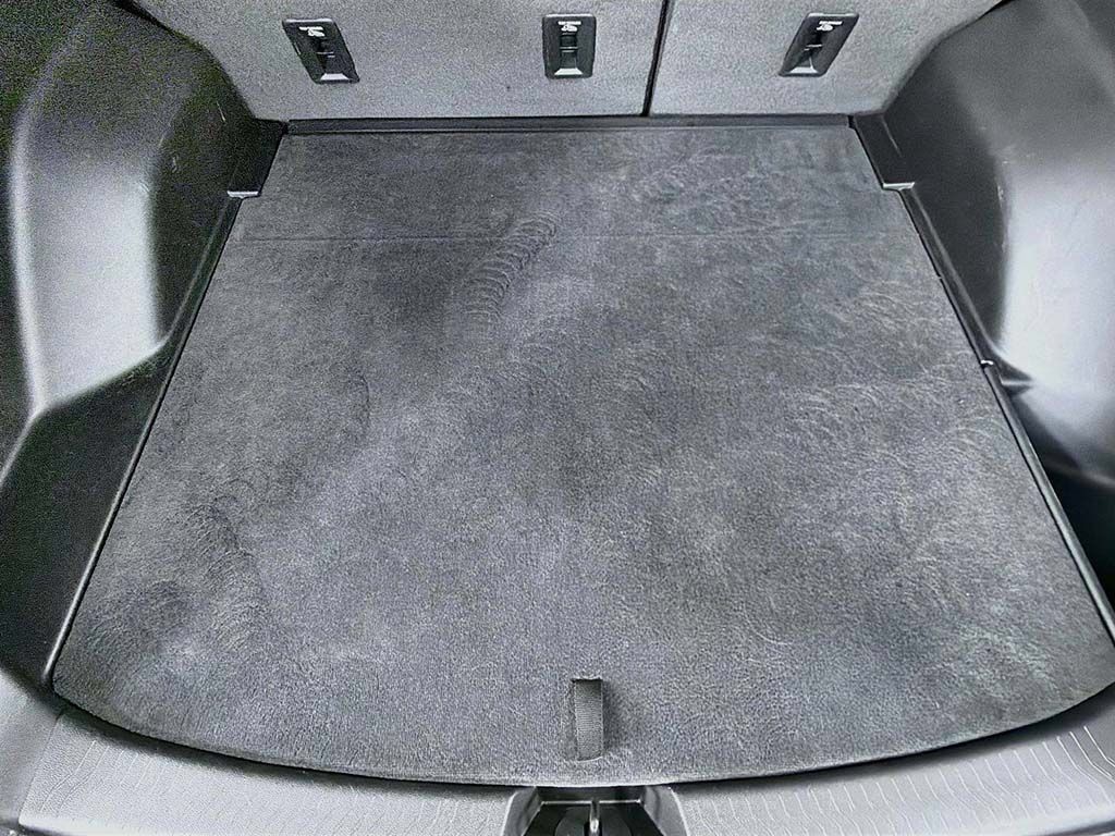 Used 2025 Chevrolet Equinox EV RS FWD image 17