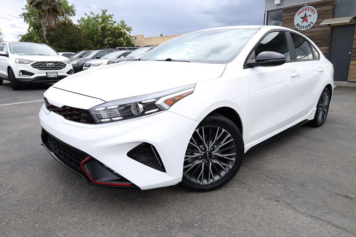 Used 2023 Kia Forte GT-Line FWD image 3