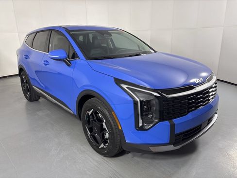 New 2026 Kia Sportage EX FWD image 2