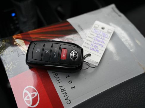 Used 2025 Toyota Camry LE image 26