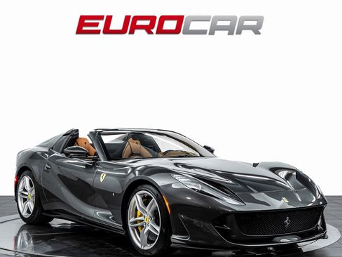 Used 2022 Ferrari 812 GTS image 9