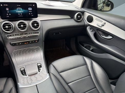 Used 2022 Mercedes-Benz GLC 300 4MATIC image 29