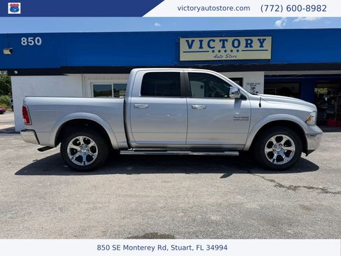 Used 2018 RAM 1500 Laramie w/ Convenience Group AWD/4WD image 2