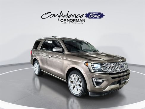 Used 2018 Ford Expedition Platinum image 11