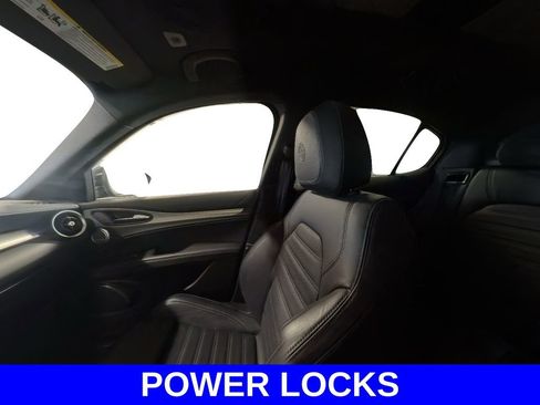 Used 2024 Alfa Romeo Stelvio Veloce image 24