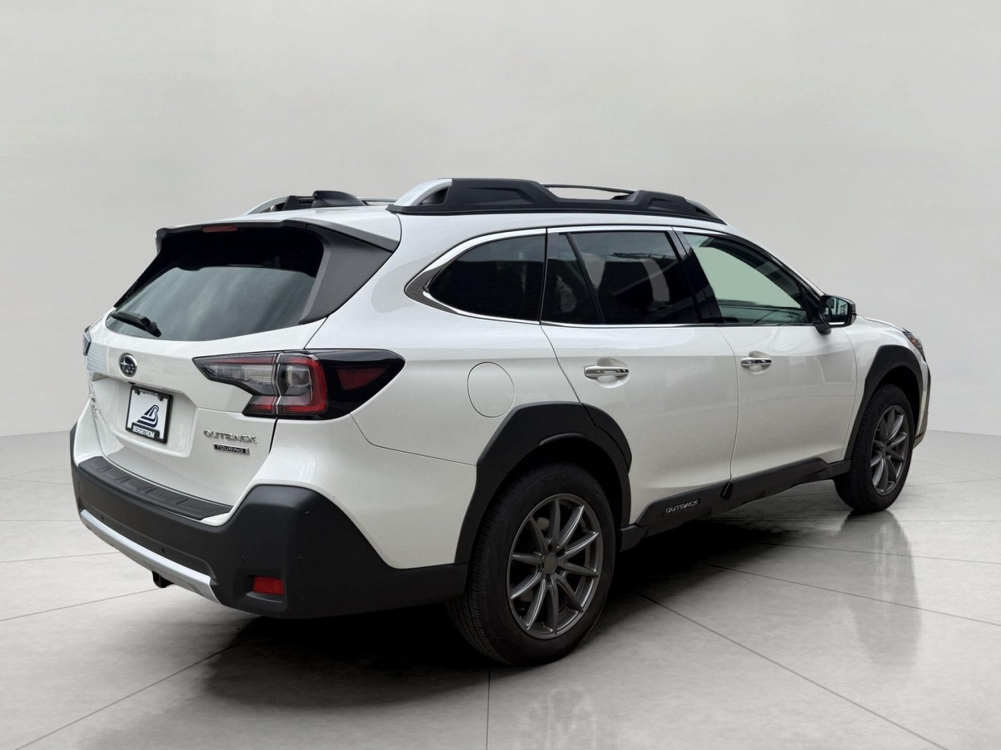 Used 2023 Subaru Outback Touring AWD/4WD image 13