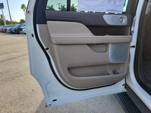 Certified 2024 Lincoln Navigator L Reserve AWD/4WD image 14