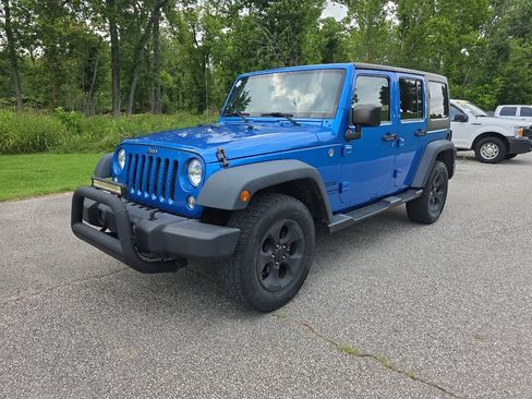 Used 2015 Jeep Wrangler Unlimited Sport w/ Quick Order Package 24S AWD/4WD image 2